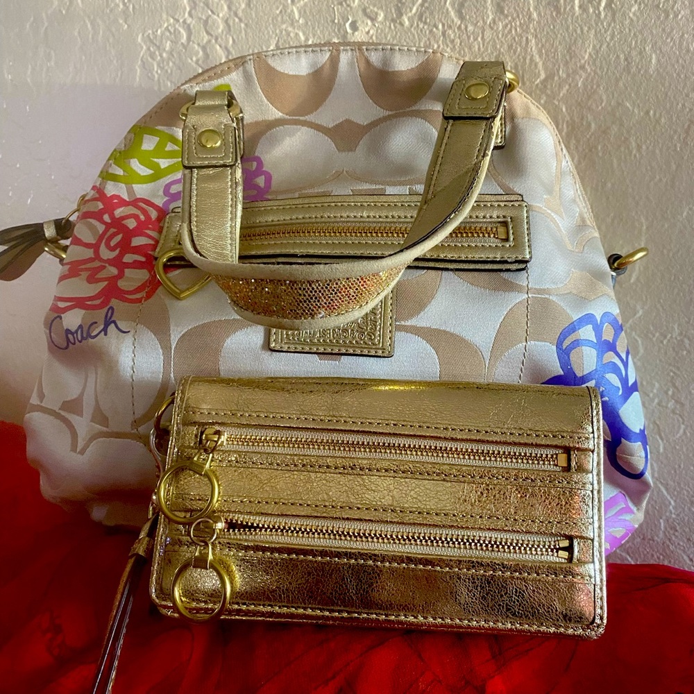 Coach poppy n wallet